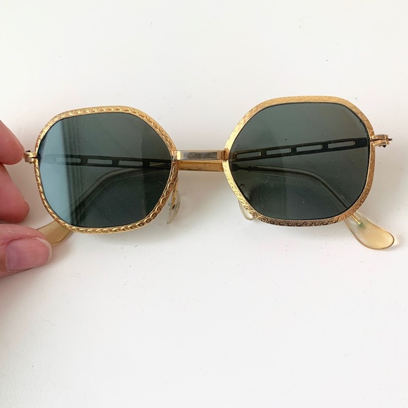Vintage Gold Sunglasses - Picture 1 of 3